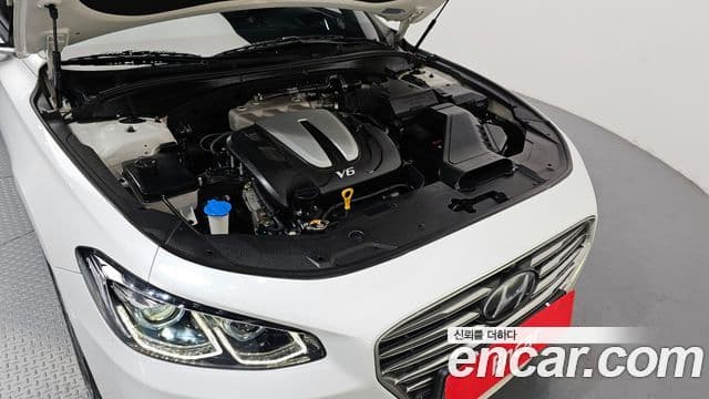 Hyundai Grandeur IG 3.0 LPi Exclusive (арендный автомобиль), 2018 6