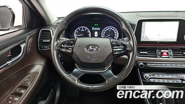 Hyundai Grandeur IG 3.0 LPi Exclusive (арендный автомобиль), 2018 13