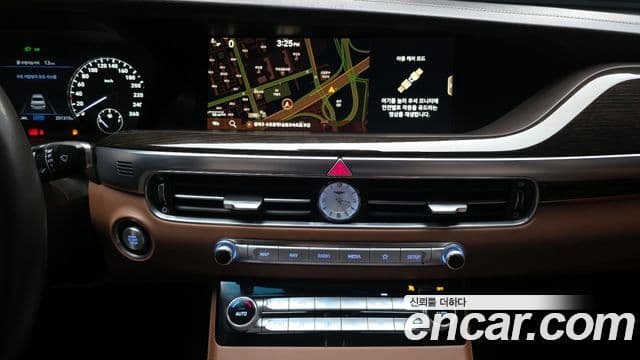 Genesis G90 Premium Luxury, 2019 15