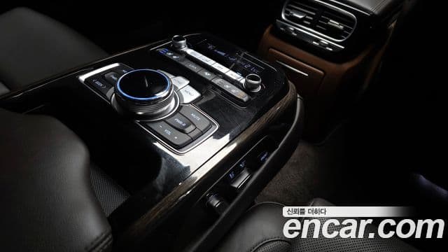 Genesis G90 Premium Luxury, 2019 18