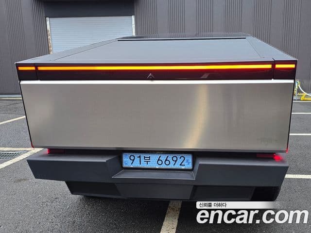 Tesla 사이버트럭 Cyberbeast, 2026 2