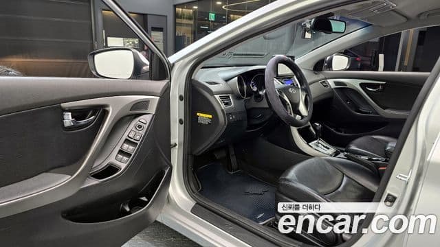 Hyundai Avante MD Premier, 2012 11