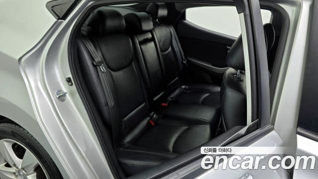 Hyundai Avante MD Premier, 2012 12