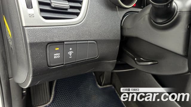 Hyundai Avante MD Premier, 2012 15