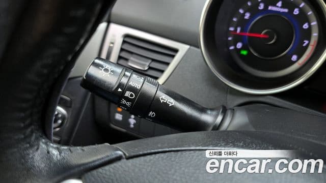 Hyundai Avante MD Premier, 2012 19