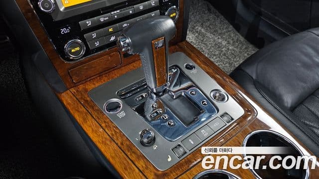 Volkswagen 페이톤 VW611, 2011 9