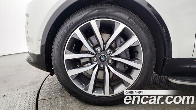 Land Rover Discovery 5 P360 R-Dynamic SE, 2022 все фото