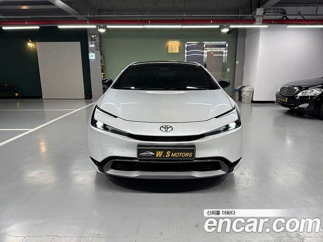 Toyota 프리우스 5세대 2.0 XLE, 2024 2
