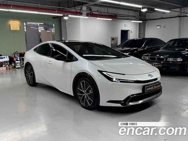 Toyota 프리우스 5세대 2.0 XLE, 2024 3
