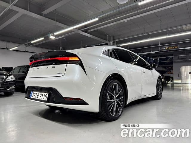 Toyota 프리우스 5세대 2.0 XLE, 2024 7