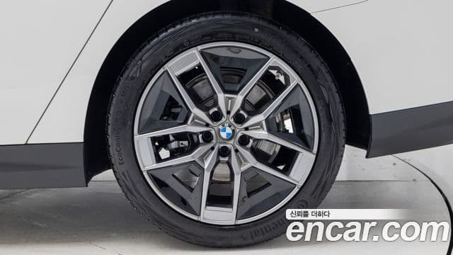 BMW 5시리즈 (G60), 2025 все фото