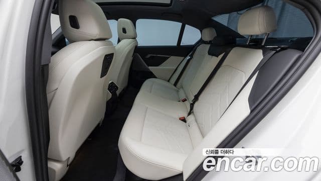 BMW 5시리즈 (G60), 2025 10