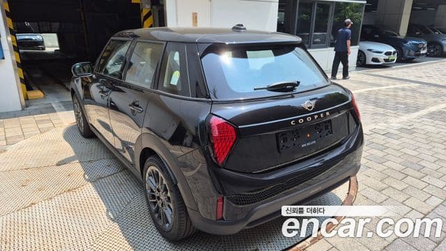 Mini Cooper C 4세대 5도어 Essential, 2025 2