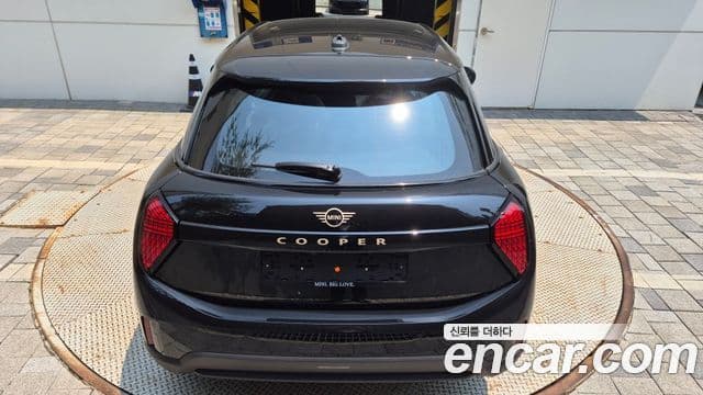 Mini Cooper C 4세대 5도어 Essential, 2025 4