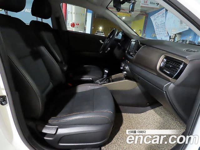 Kia Stonic Trendy, 2019 8