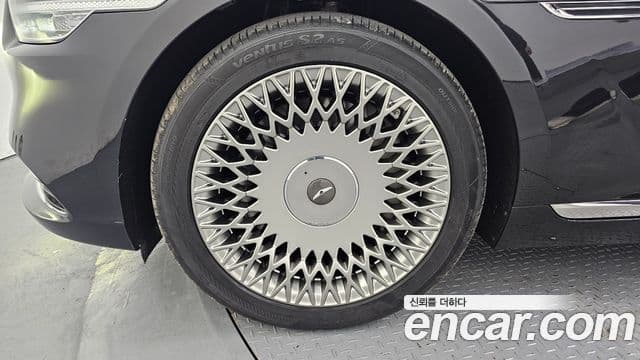 Genesis G90 Premium Luxury, 2019 все фото