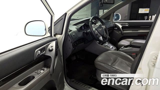 KG모빌리티(SsangYong) Korando 투리스모 4WD TX 9인승, 2016 10