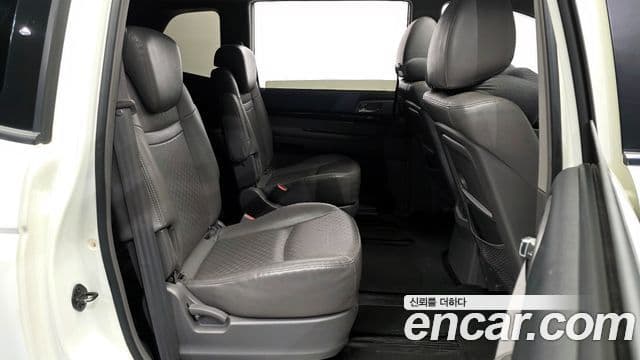 KG모빌리티(SsangYong) Korando 투리스모 4WD TX 9인승, 2016 12