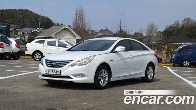 Hyundai YF Sonata Luxury, 2012 1