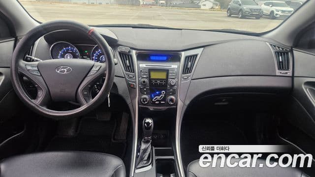 Hyundai YF Sonata Luxury, 2012 7