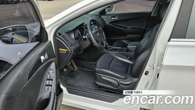 Hyundai YF Sonata Luxury, 2012 12