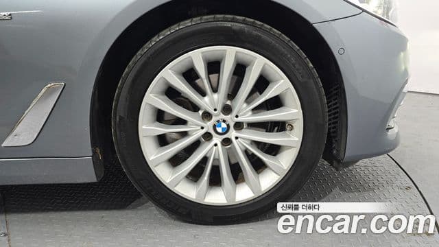 BMW 5시리즈 (G30) 520d Luxury Special Edition, 2018 все фото