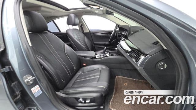 BMW 5시리즈 (G30) 520d Luxury Special Edition, 2018 11