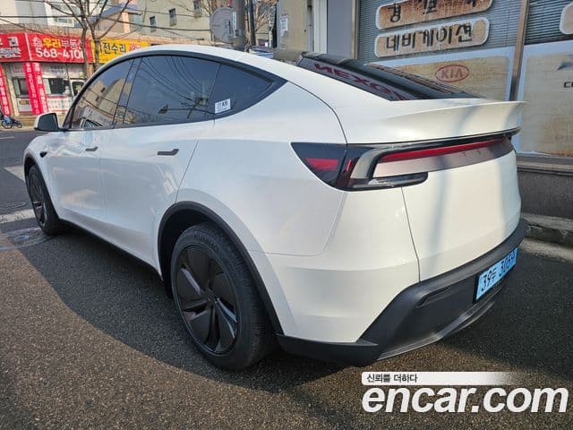 Tesla модель Y, 2026 4