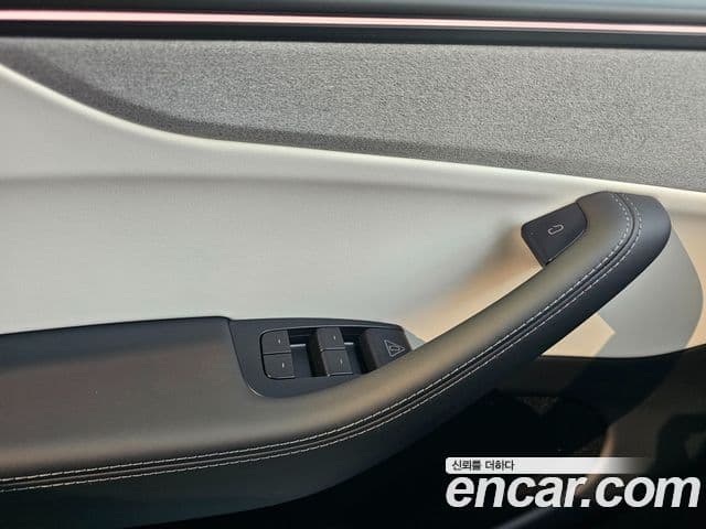 Tesla модель Y, 2026 9