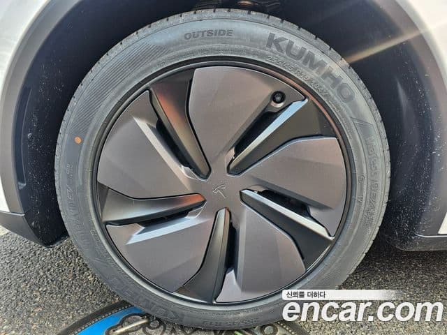 Tesla модель Y, 2026 20