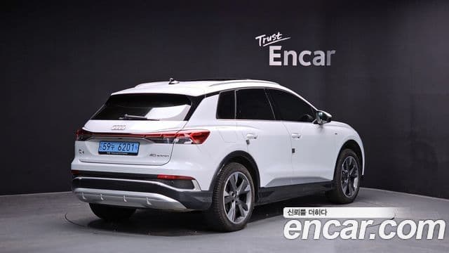 Audi Q4 e-Tron (F4) Premium, 2022 2