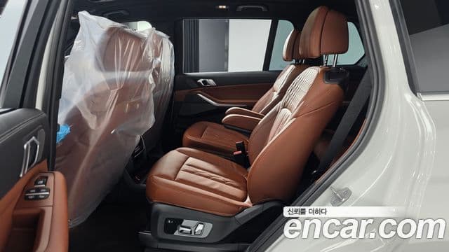 BMW X7 (G07) xDrive 40i M Sport 6인승, 2026 12