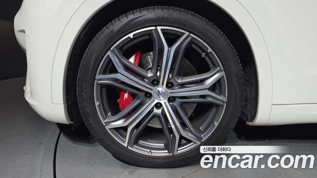 Maserati Levante 3.8 GTS AWD, 2019 все фото