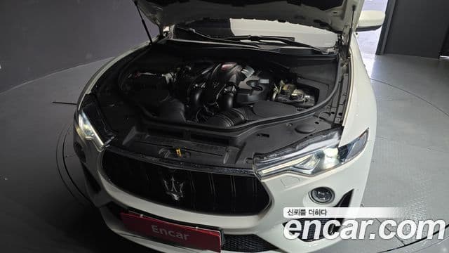 Maserati Levante 3.8 GTS AWD, 2019 6