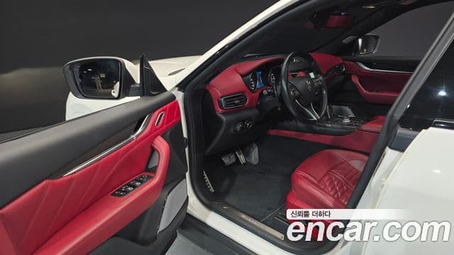 Maserati Levante 3.8 GTS AWD, 2019 10