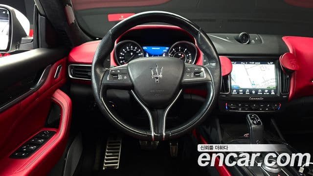 Maserati Levante 3.8 GTS AWD, 2019 13