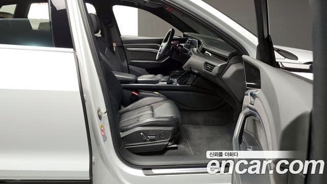 Audi e-Tron, 2021 11