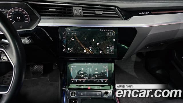 Audi e-Tron, 2021 14