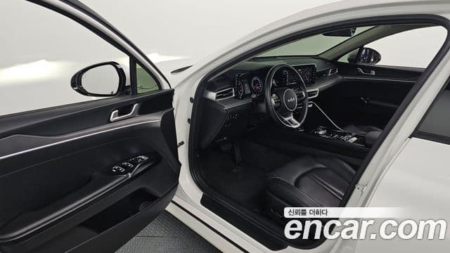 Kia K5 3세대 Prestige, 2022 11