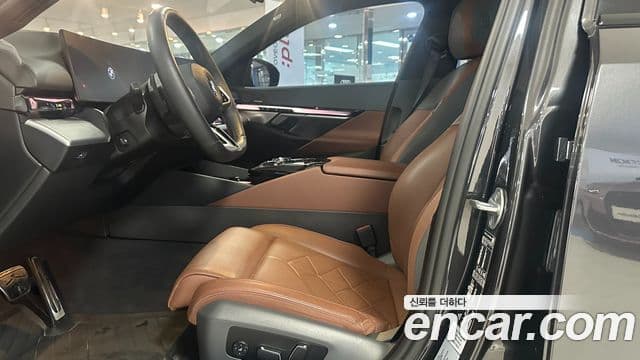 BMW 5시리즈 (G60) 530i xDrive M Sport, 2024 10