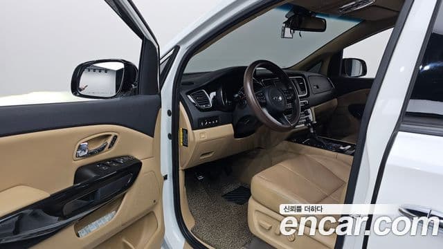 Kia All New Carnival Noblesse, 2018 10