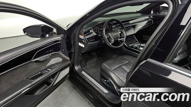 Audi A8 (D5) 55 TFSI Quattro LWB, 2021 11