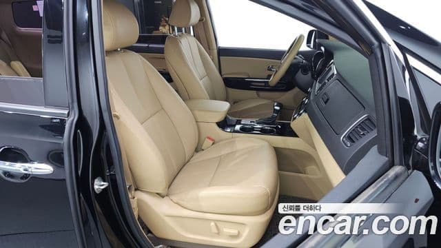 Kia The / новый New Carnival Noblesse, 2019 10