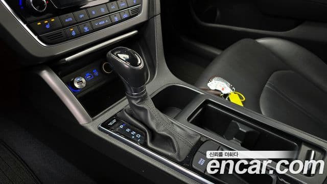 Hyundai LF Sonata 2.0 Smart, 2015 9