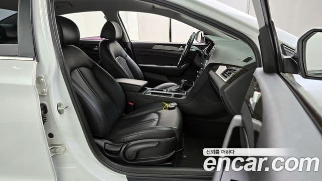 Hyundai LF Sonata 2.0 Smart, 2015 10
