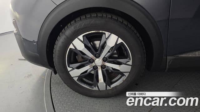 Peugeot 3008 2세대 1.6 BlueHDi GT Line, 2018 все фото