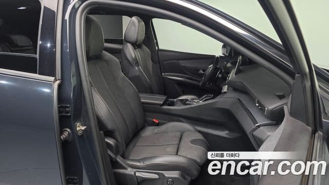 Peugeot 3008 2세대 1.6 BlueHDi GT Line, 2018 10