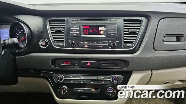Kia All New Carnival Luxury, 2016 14