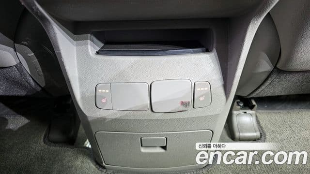 Kia All New Carnival Luxury, 2016 19