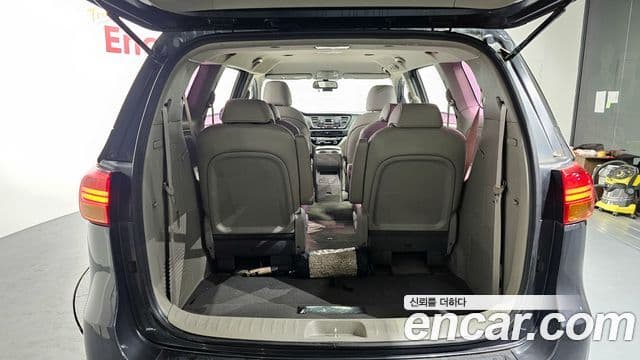 Kia All New Carnival Luxury, 2016 20